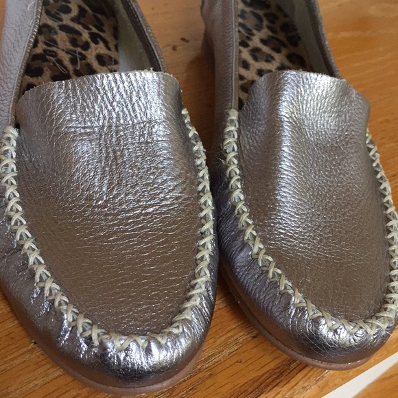 Marc Fisher Soft silver/pewter cushion flat loafer - Picture 4 of 8